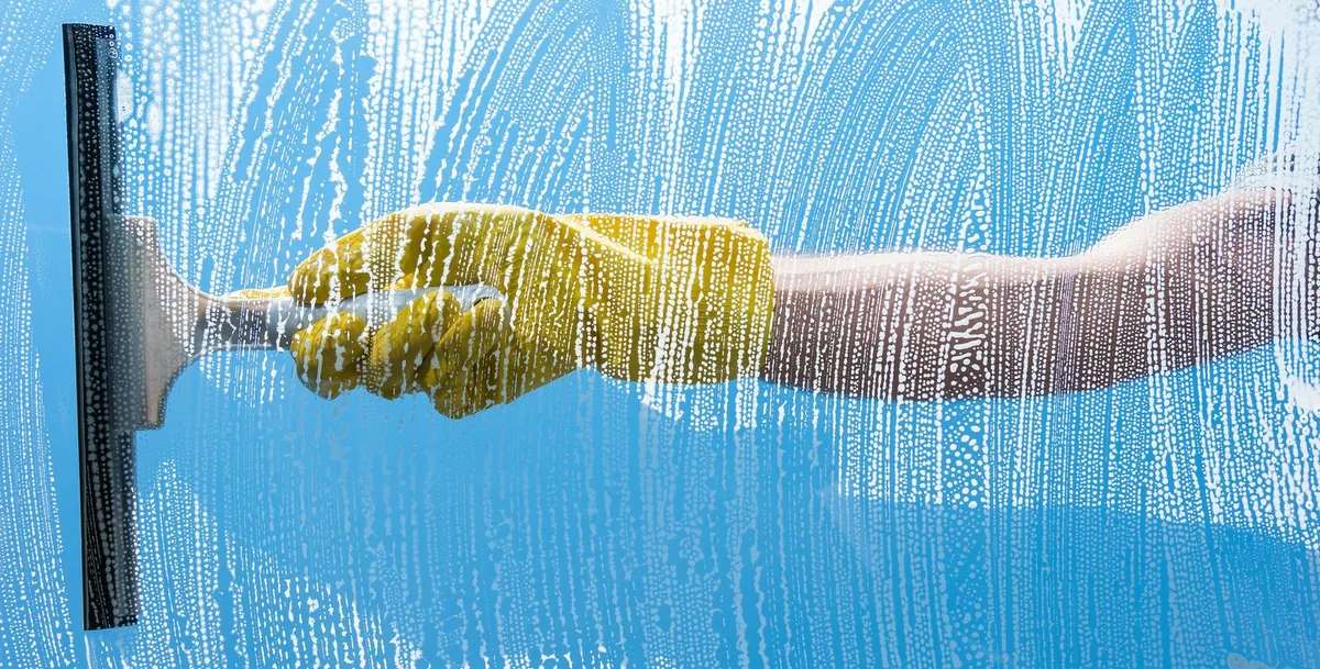 Saubere, streifenfreie Fenster nach professioneller Reinigung in München